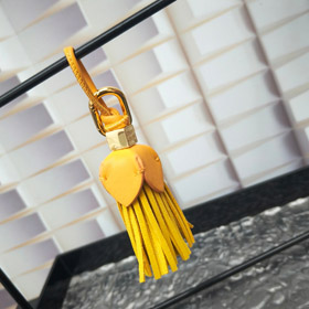 MIUMIU skórzany mini kwiat wisiec-3878  