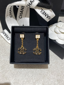Chanel black and white enamel square double C earrings-3851
